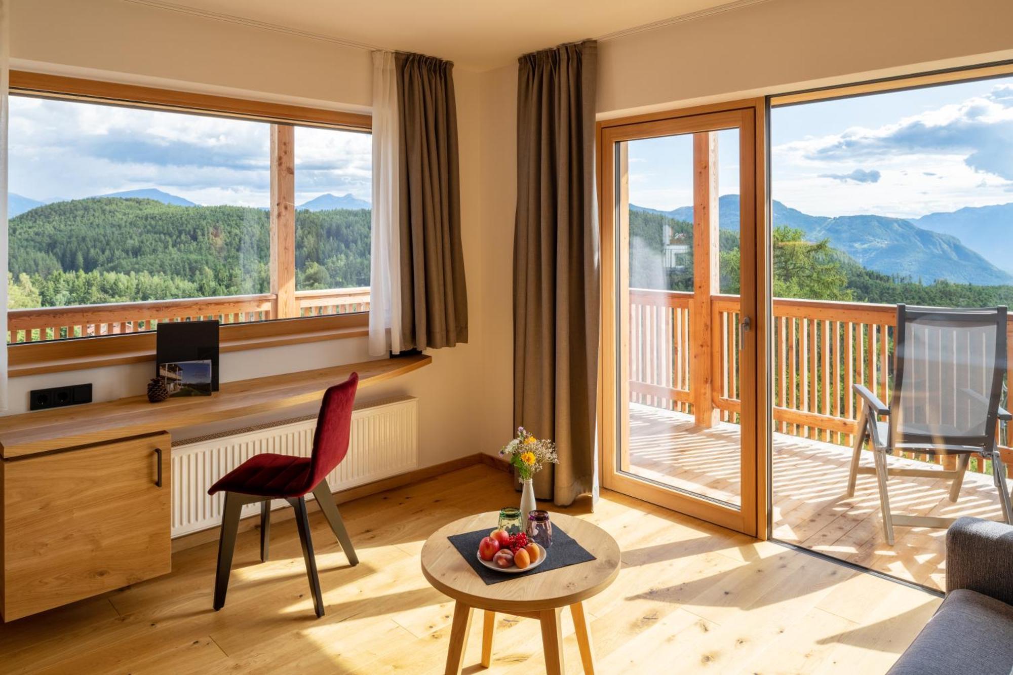 Hotel Am Hang Сопрабольцано Экстерьер фото